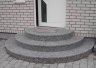 Runde Eingangstreppe aus Granit